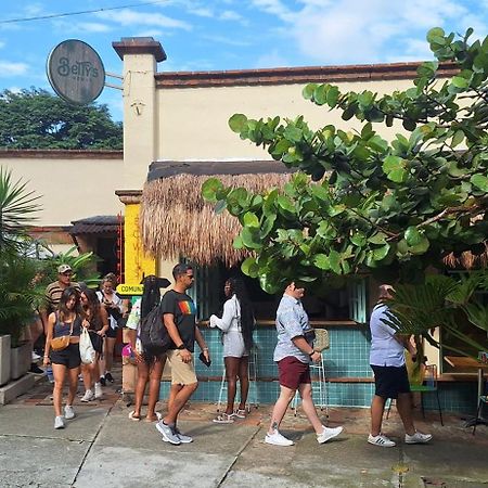 Yolo Hostel 麦德林 外观 照片