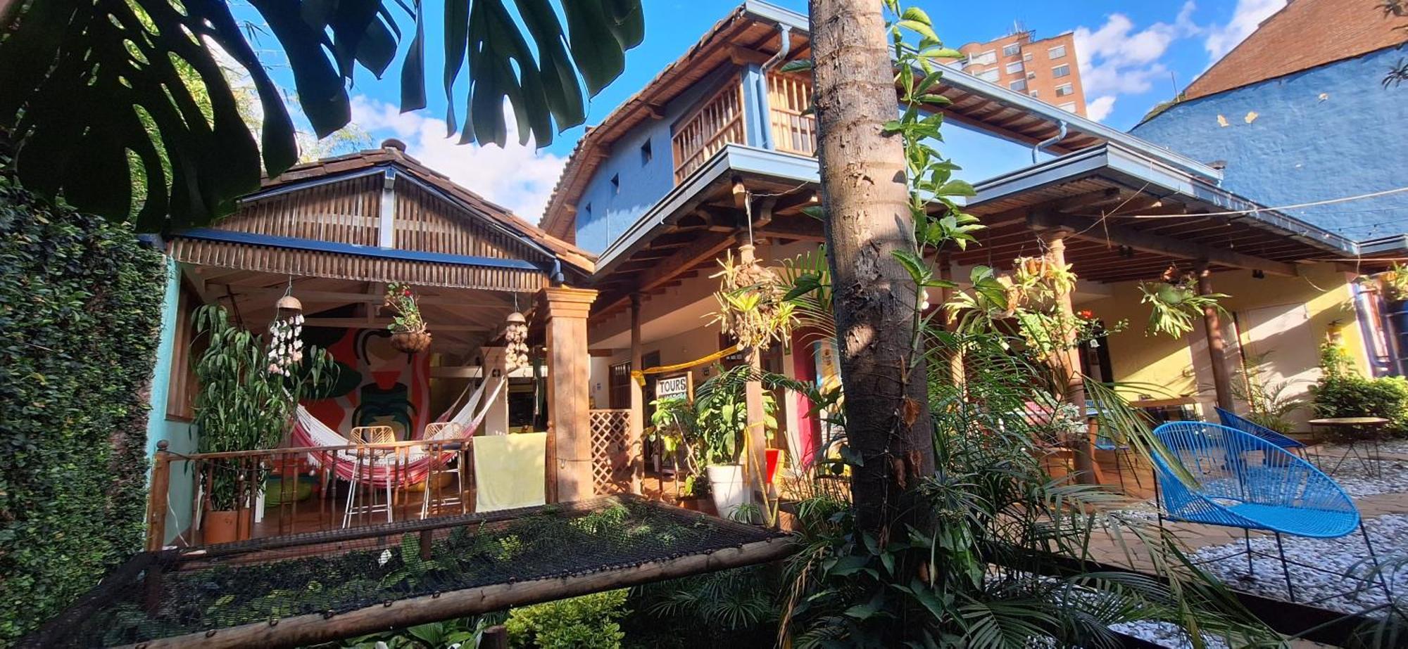 Yolo Hostel 麦德林 外观 照片