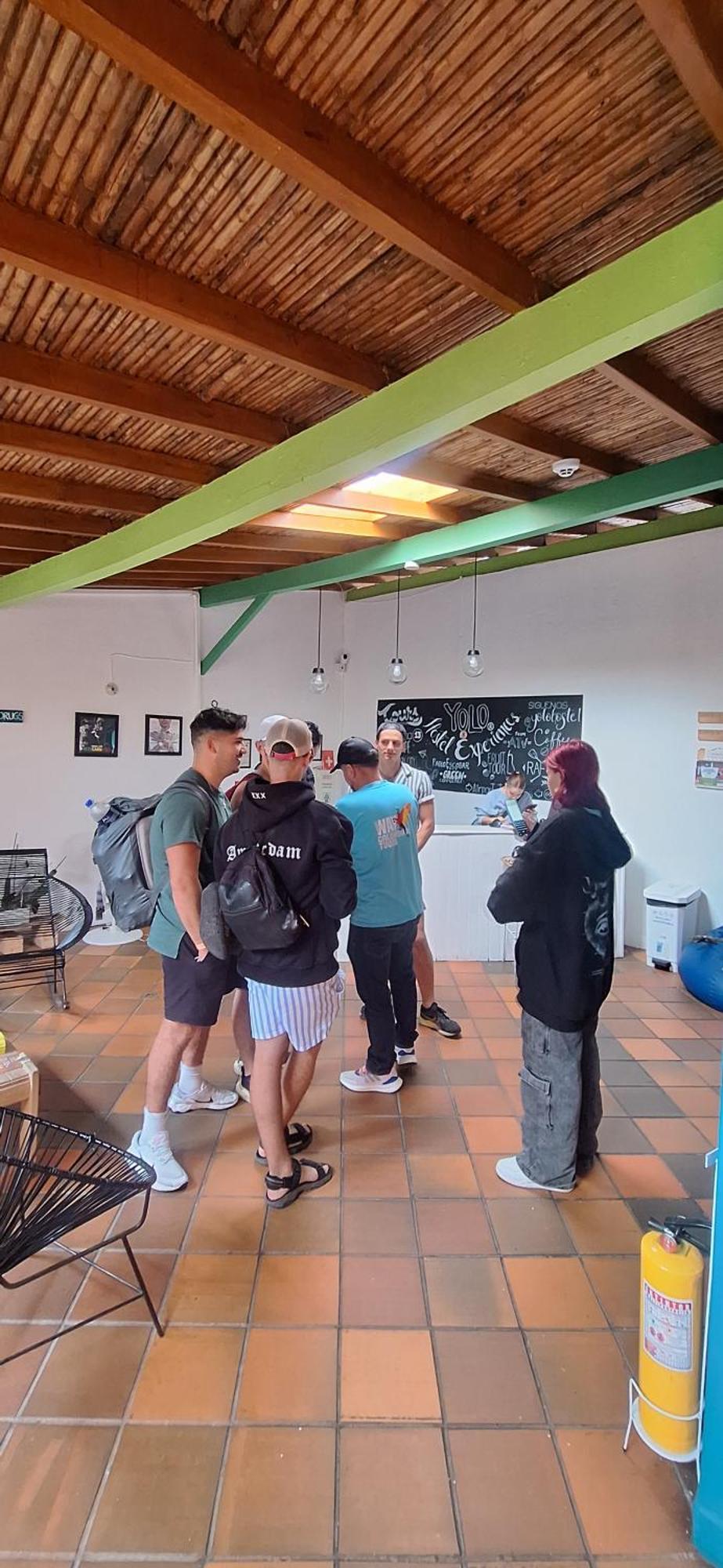 Yolo Hostel 麦德林 外观 照片