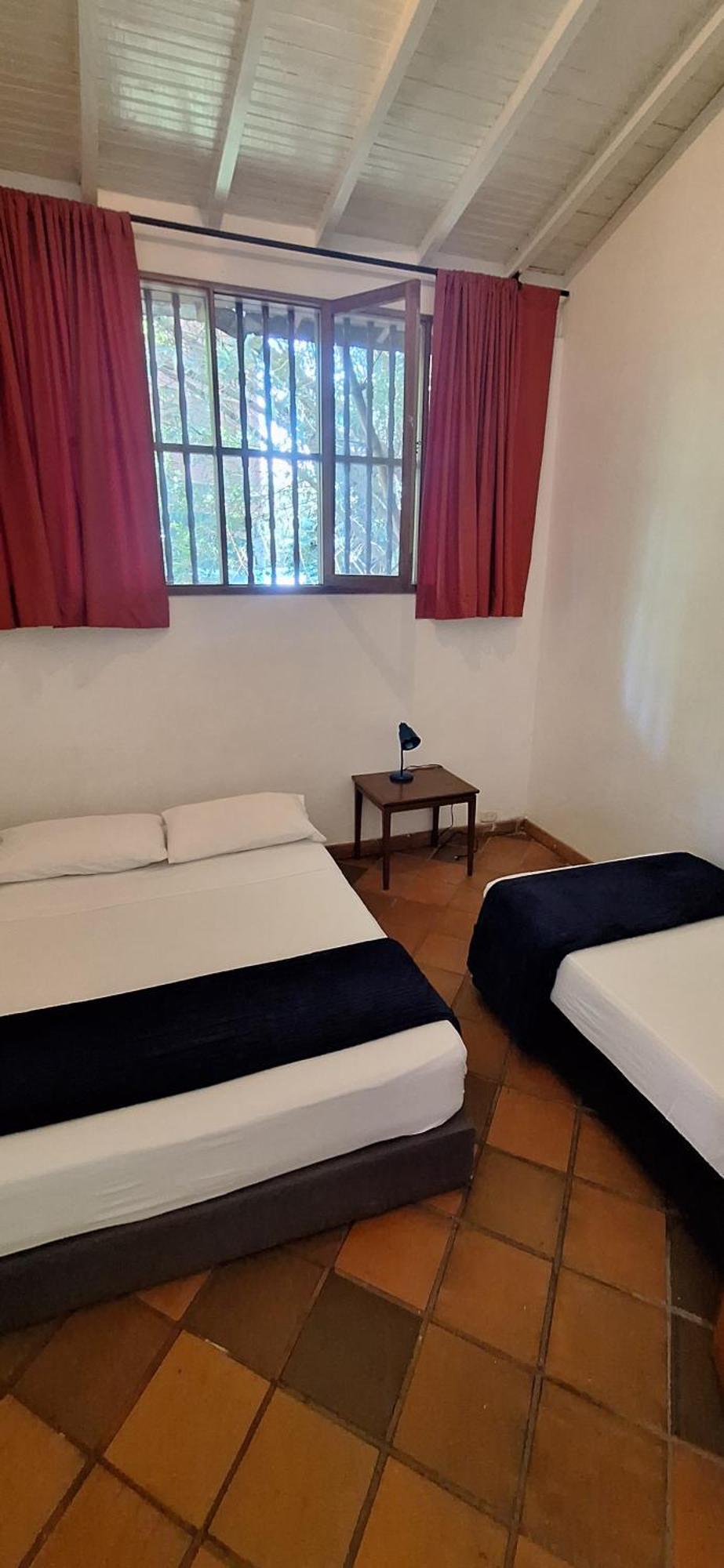 Yolo Hostel 麦德林 外观 照片